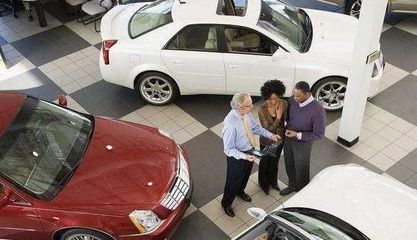 反觀汽車越來越便宜,為啥人們買車不熱情,網(wǎng)友:現(xiàn)實(shí)很無情